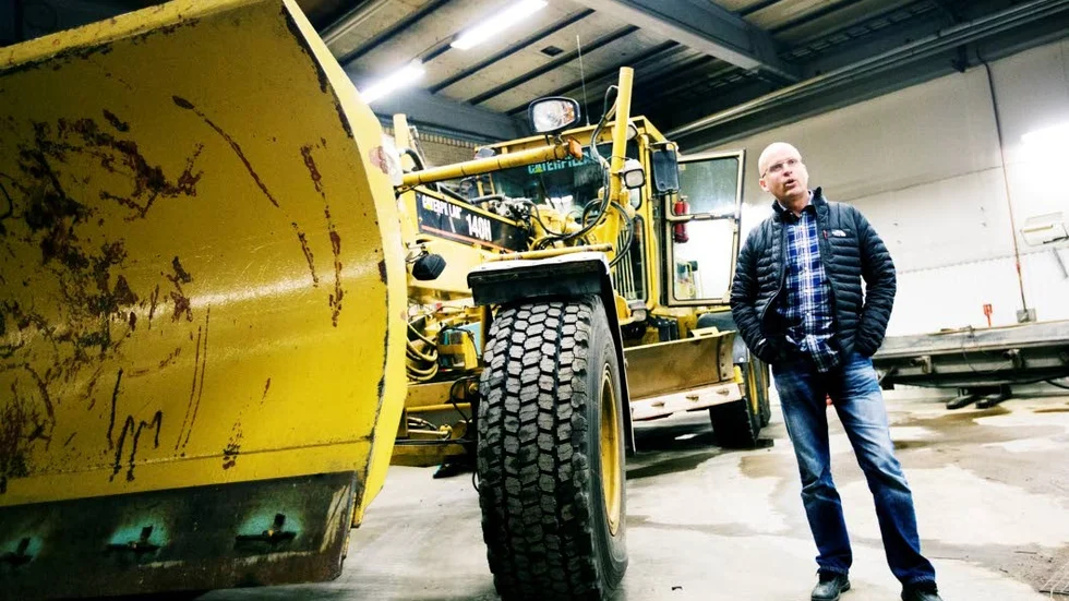 "Vi överväger att föreslå saltning på strategiska platser vid svår halka", säger enhetschef Ulf Nordin.