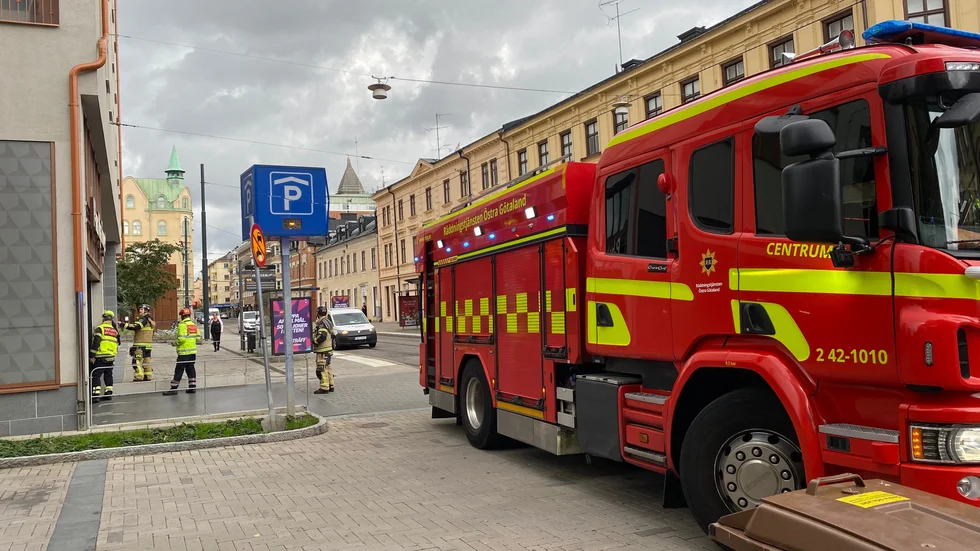 Räddningstjänsten på plats efter larmet på Nya Torget.