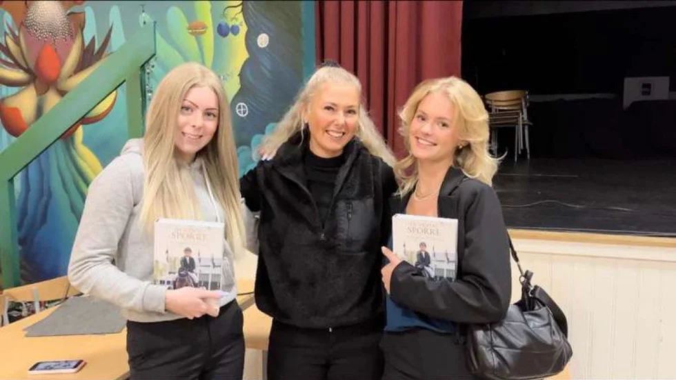 Maja Nilsson, Johanna Lassnack och Linn Fransson. Ungdomarna Maja Nilsson och Linn Fransson kände sig peppade och inspirerade efter föreläsningen. 