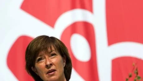 Mona Sahlin är på väg att restaurera s till ett modernt mitten-vänsterparti.
