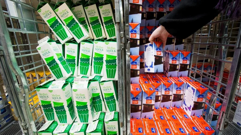 Handla lokalt! LRF beslutade på regionstämman att uppmana konsumenter att handla lokalt. Vidare vill man att handlarna tydligt ska visa var lokala varor finns i butiken.