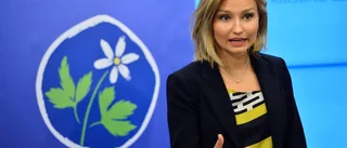 KD vrider mot höger