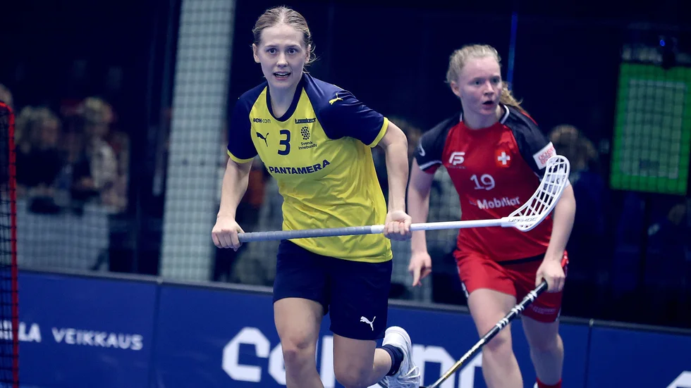 Juni Söderqvist stananr kvar i Umeå även efter gymnasietiden. Kommande säsong spealr hon med Sveriges bästa lag, Team Thoréngruppen.