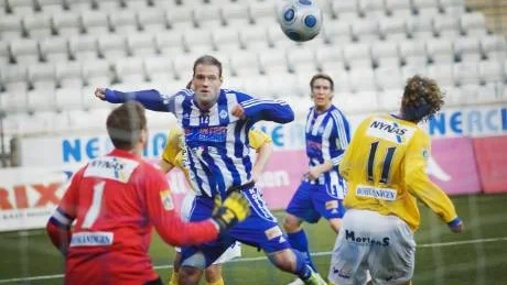 Stefan Persson blev hattrickhjälte mot Oddevold i går. Foto: Andreas Skogh