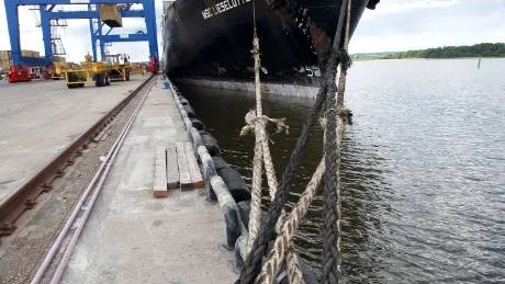 MSC Lieselotte. Det största containerfartyget som besökt Norrköping. Den nya containerhamnen vid Pampusterminalen ute vid Bråviken är ett lyft för hamnen i Norrköping. Foto: Titti Olovsson