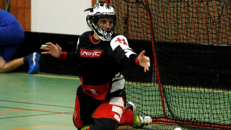 DUKTIG. Tväråselets målvakt Adam Storm svarade för flera vassa räddningar i 4–5-matchen mot Pajala.