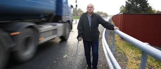 Bernt-Åkes promenad har blivit livsfarlig • "Bara att hoppas att jag kommer levande fram" • Många kritiserar nya vägen  