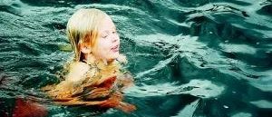 Stora framsteg för deltagare 
av simskolan i Gronbadet