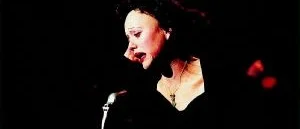 Piaf - med äkta musik