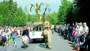 Polustuståget i Grytgöl genomförs för 65:e gången i rad på midsommarafton. Arkivfoto: Gunnar Johansson