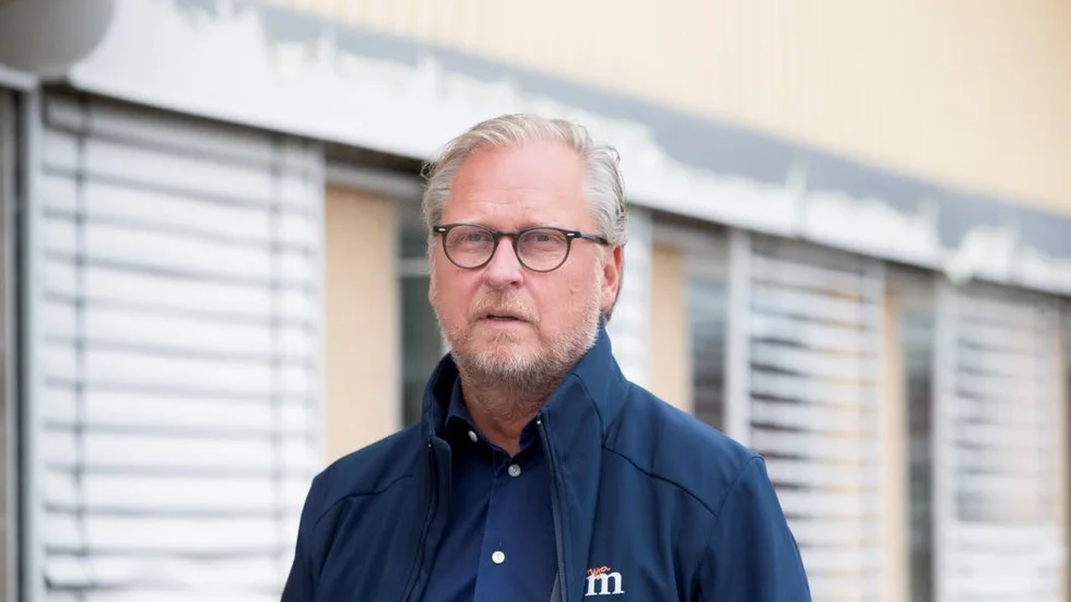 Håkan Johansson (M) tycker att PT:s ledarredaktör Kata Nilsson är litet väl elakt kritisk till sina politiska meningsmotståndare. Han får Svar direkt av Nilsson, som gläds åt att han läser hennes ledare.