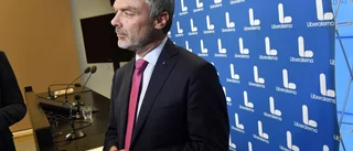 Björklund allt mer ifrågasatt