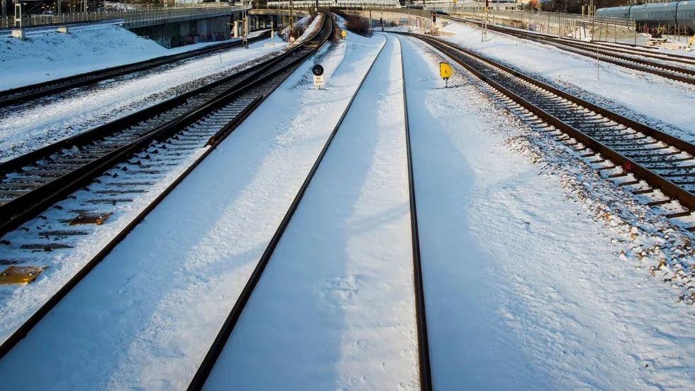 NY JÄRNVÄG. Det tar cirka 10 år att bygga 27 mil järnväg mellan Umeå och Luleå. Därför är det viktigt att bygget av Norrbotniabanan kommer igång nu.