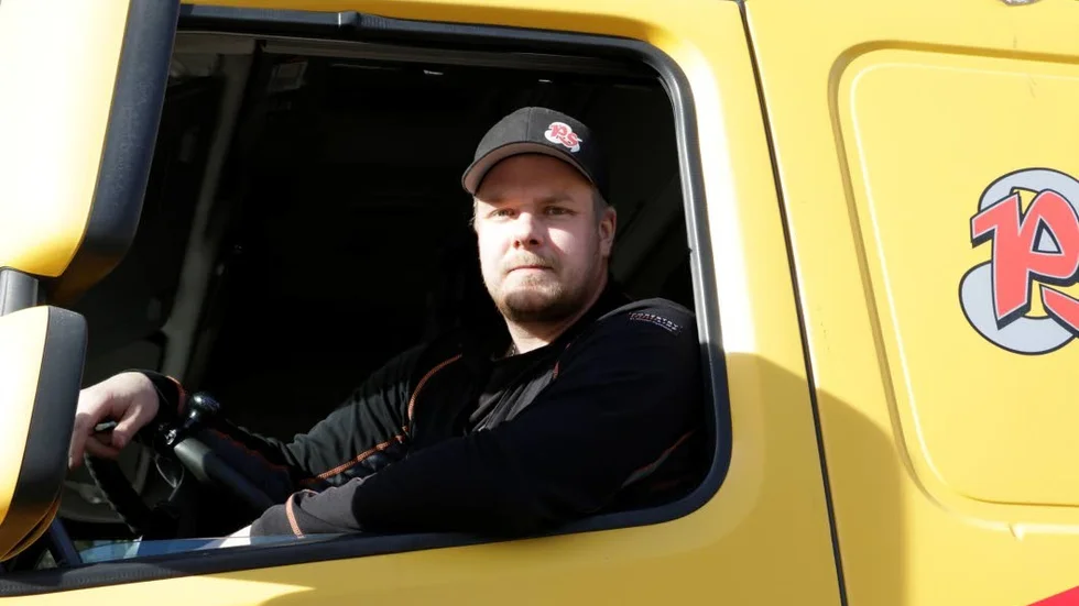 Besviken. Jens Ekegård, Piteå, är besviken på hur förbundsordförande Lars Lindgren agerat. "Det är inte till sådant mina pengar ska gå", säger han.