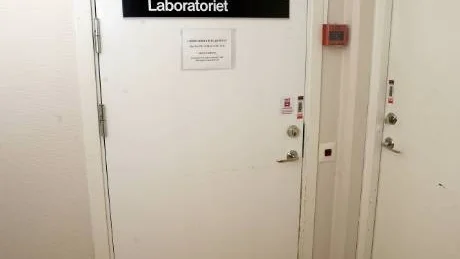 Sedan årsskiftet har det kommunala Bakteriologiska laboratoriet stängt dörren för gott. Ekonomiskt har det inte gått runt på flera år.Arkivfoto: Titti Olovsson