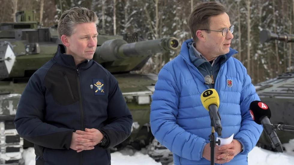 Statsminister Ulf Kristersson (M) och försvarsminister Pål Jonsson (M) presenterade ett nytt militärt stödpaket till Ukraina på en pressträff i Boden.