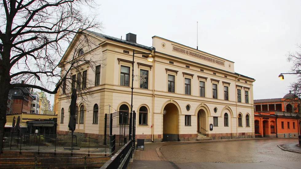 Föreningen Gamla Norrköping får vara kvar i sina lokaler i Swartziska huset i Knäppingsborg.