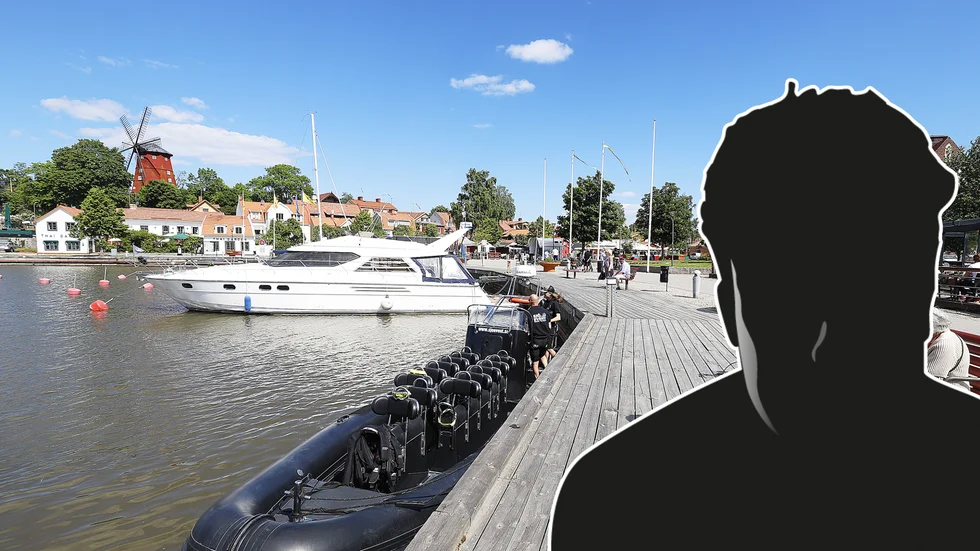 Mannen i 50-årsåldern medger att han höll fast i pojken, men förnekar att han ska ha delat ut några slag.