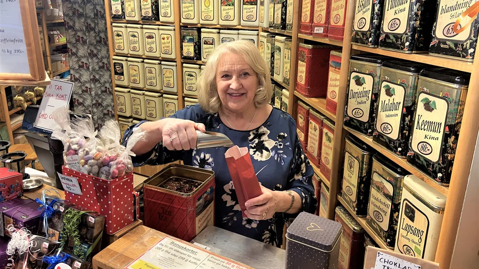 Anna-Stina Perzon har ägt Thé-shoppen i 23 år men nu ska hon sälja butiken som fanns redan när Smedjan var Domus. 