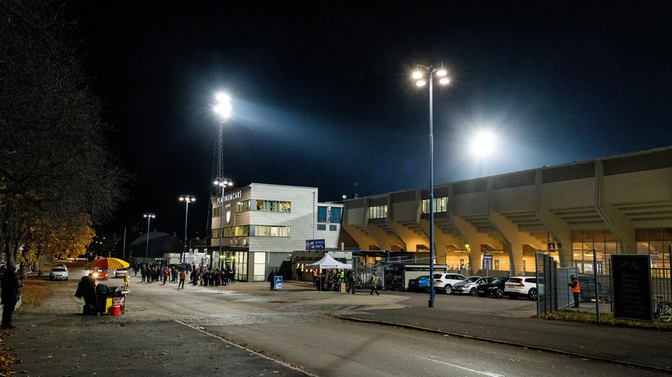Västra och södra läktaren på Platinumcars Arena kommer vara avstängda.