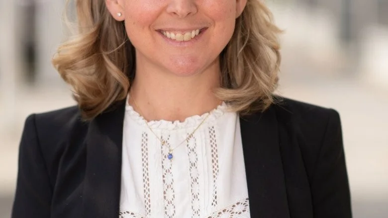 Jenny Mjösberg från Vimmerby, får en miljon kronor i anslag till sin forskning om icke-allergisk astma.