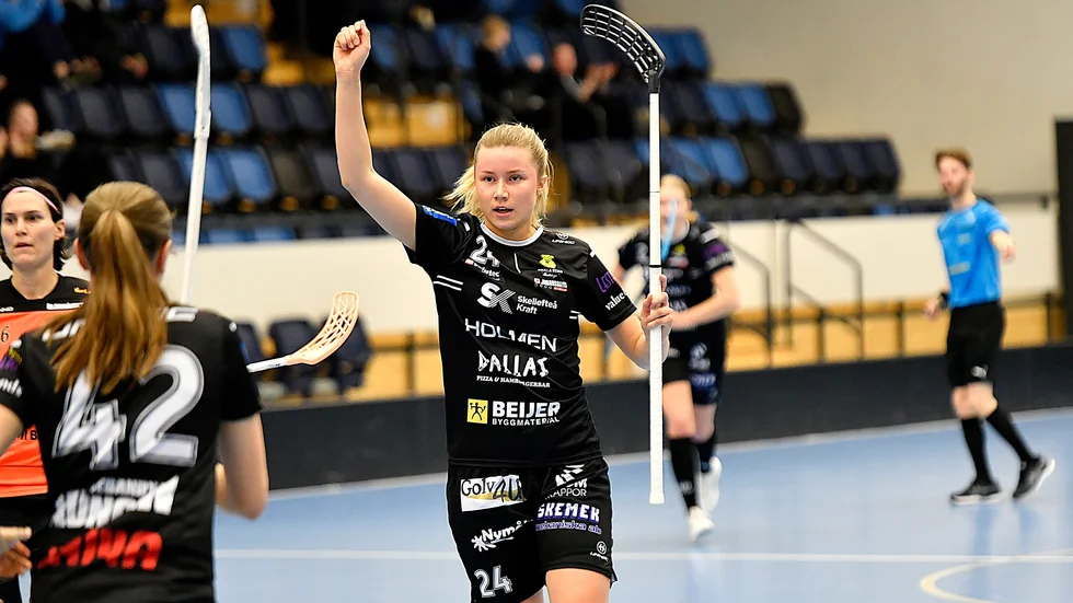 Poängstarka forwarden Elin Hultman lämnar Gamla stan för att kommande säsong istället representera IBK Dalen. ”Spännande att testa något nytt”, säger 21-åringen.