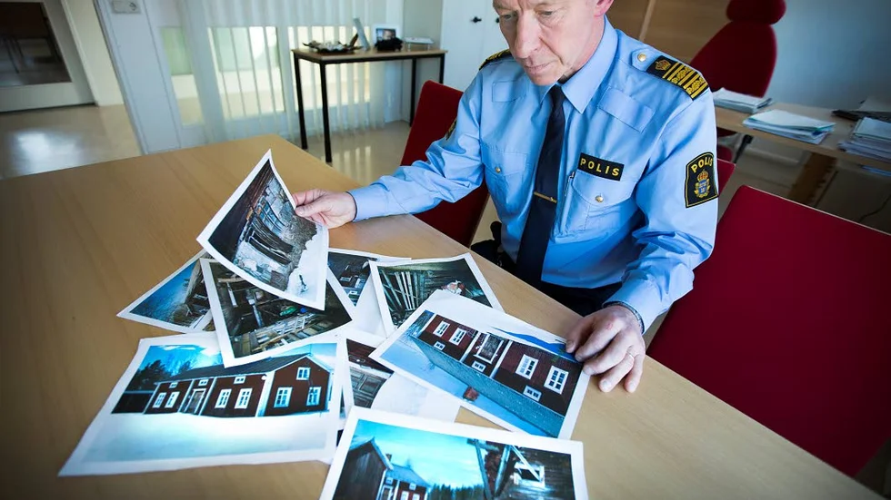 minnen. Länspolismästare Håkan Karlsson minns tillbaka på mordet och misshandeln i Kalamark för tio år sedan med hjälp av NSD-fotografen Kurt Engströms nytagna bilder. 2004 var Håkan Karlsson polischef i Piteå.