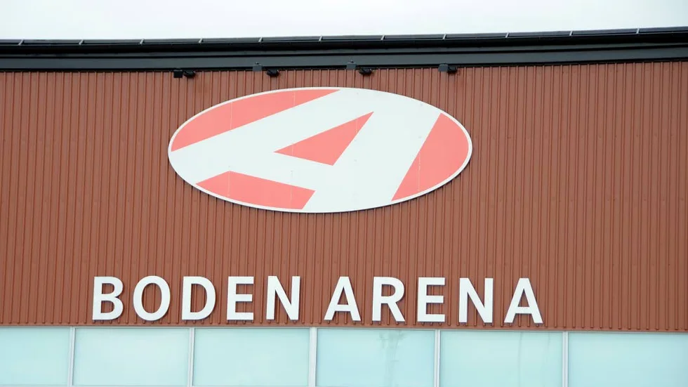 Blir kommunal. Kommunen köper Boden arena.