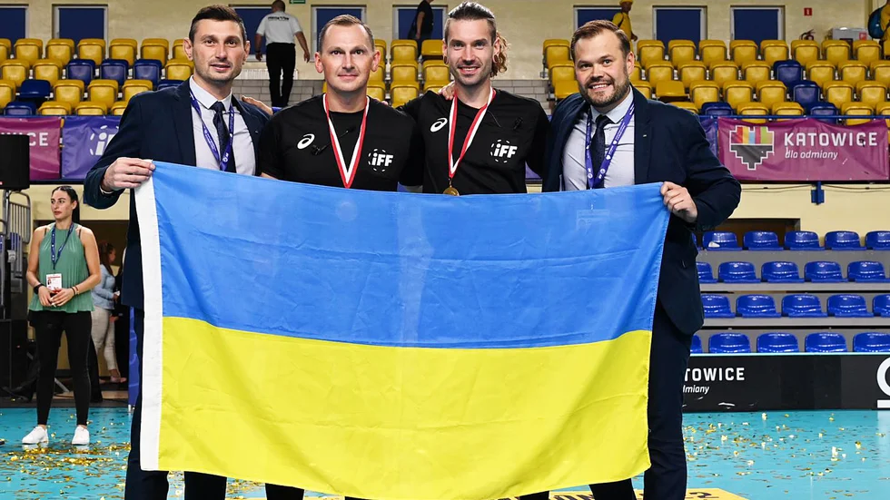 Fyra ukrainska domare är klara för SFBC. Från vänster: Igor Ivanchenko, Volodar Ilyk, Artem Zolotar och Danil Abeliashev