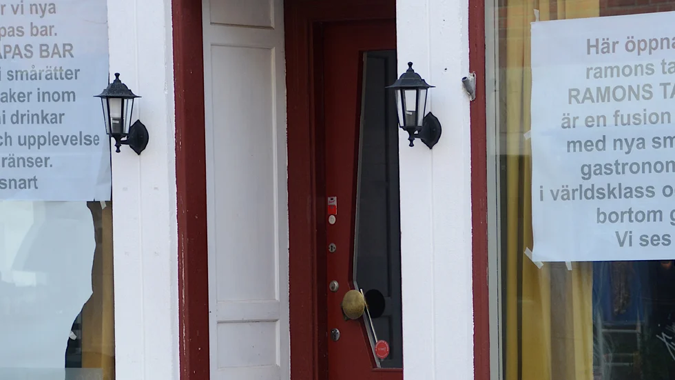 Ramons Tapasbar räknade med att öppna i Vimmerby 1 april men nu skjuts öppningsdatumet upp.