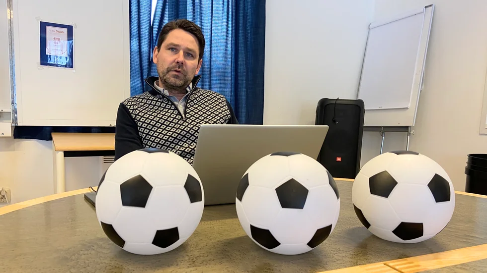 Fredrik Eng är IK Viljans nya klubbchef. Han har spelat fotboll för närmare tio föreningar, men även arbetat som distriktstränare och varit klubbchef i Saltsjöbadens IF.