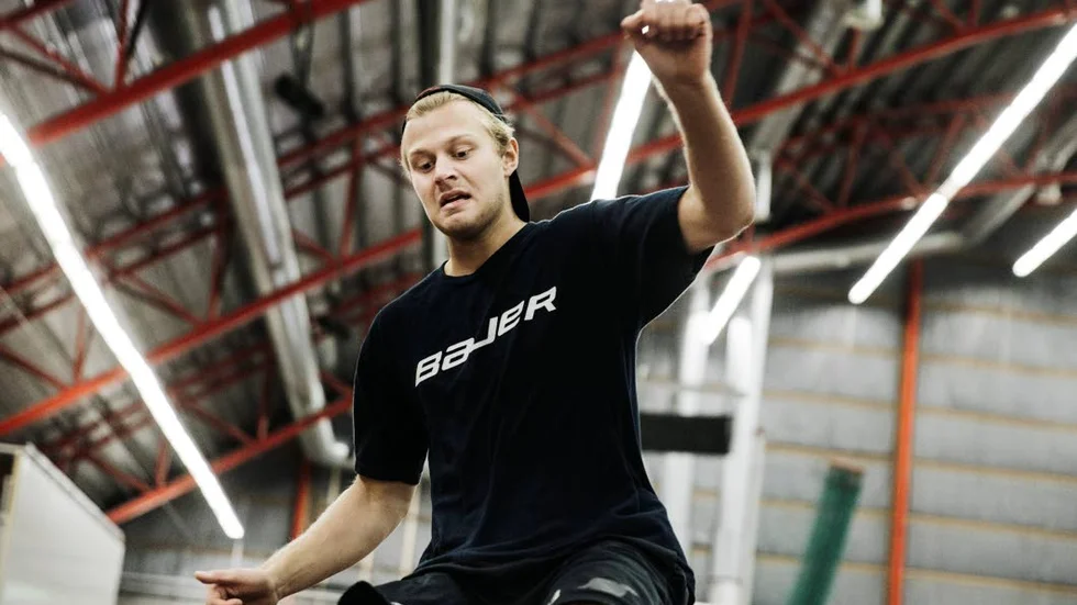 Stora kliv. Supertalangen Lucas Wallmark förbereder sig för ett NHL-äventyr – genom att träna med Luleå Hockey.