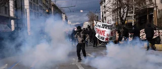 Tårar och protester efter tågtragedin