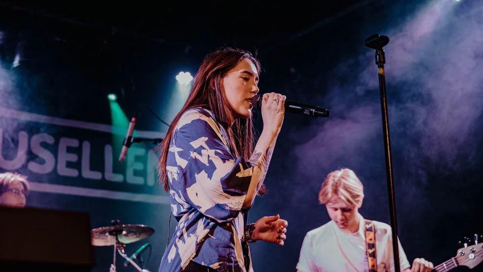 "Hela grejen går ut på att alla ska få vara med oavsett erfarenhet", säger Olga Ottosson som är chef för Livekarusellen