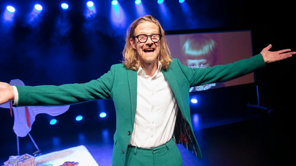 Anders "Ankan" Johansson har vid flera tillfällen turnerat med humorshower sida vid sida med sin kollega Måns Nilsson. Men när han under helgen besöker Eskilstuna gör han det mol allena.