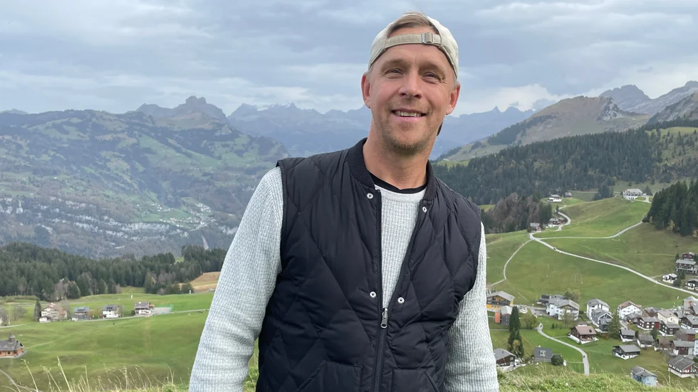 Bert Robertsson gör sin andra säsong i Schweiz och stortrivs bland de höga bergen. 