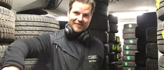 Bråda tider på verkstan: "300 samtal" • Massa vinterdäck kvar på "hotell" • Då först kan du få tid för däckbyte