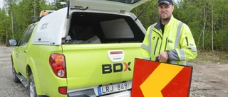 Tjuvar gäckar vägarbetare