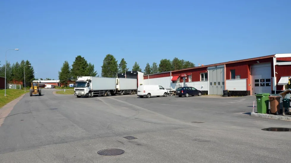 STÄNGER. Grenholms åkeri i Överkalix stänger sin terminal när Postnord flyttar verksamheten från Luleå till Umeå