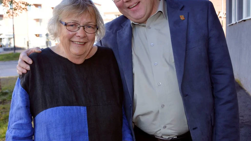 FÖRFATTAREN. Inger Skantze-Ärlemalm ska skriva en bok om Åsa barnkoloni, här tillsammans med kultursekreterare Lars Israelsson, Gällivare.