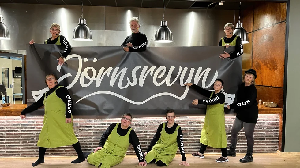 Jörnsrevyn underhåller på Jörn Experience Hotel under fredag och lördag.