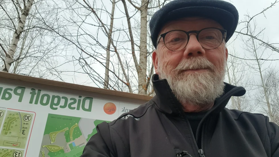 Ove Olsson Storebro IF berättar att ukrainska flyktingar brukar vara med på deras träningspass, vilket är gratis för dem.