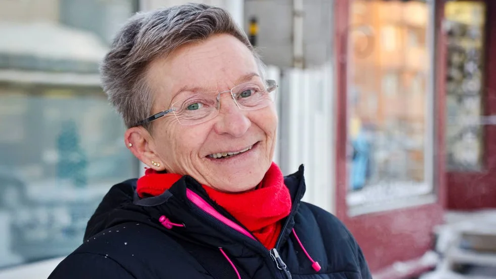 Karin Mattiasson, 57, skötare, Gällivare: – Allt möjligt via mobiltelefonen. Facebook och sånt.
