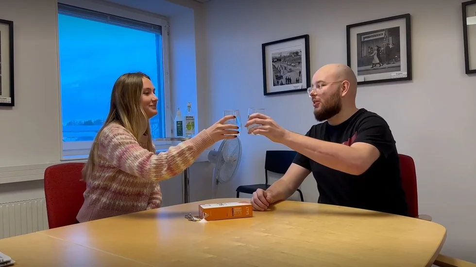 EP-reportrarna Moa Fox och Andreas Segersköld utmanar ödet på otursdagen.