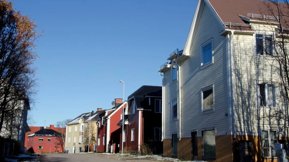 planer. Kommunen vill att Föraregatan ska bli enkelriktad och att längsgående parkeringsplatser införs.