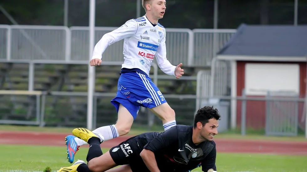 Daniel Ahonen går inte till seriekonkurrenten Sirius.