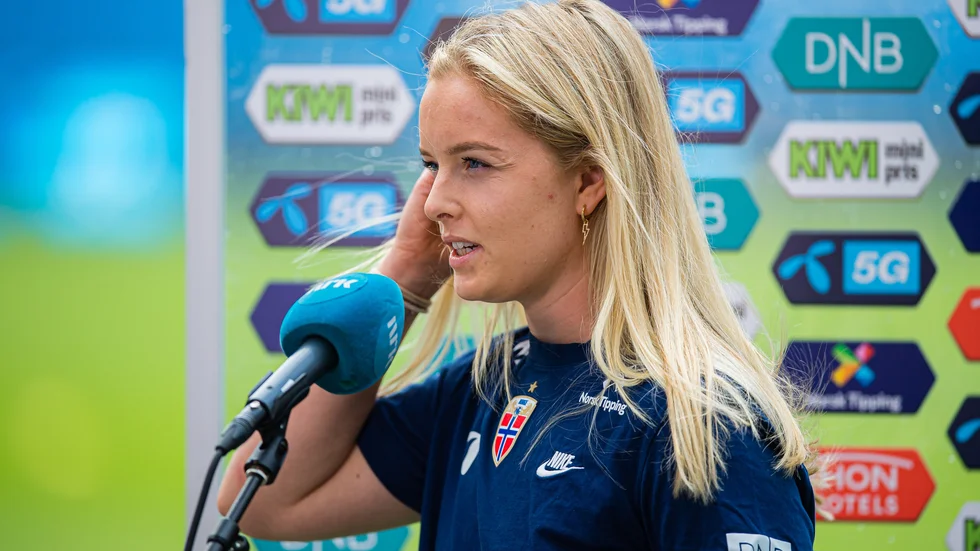 Guro Pettersen är norsk landslagsmålvakt och hälsar gärna på i Piteå, men någon comeback i Piteå IF är inte aktuell. "Jag har kontrakt med Vålerenga nästa år också", säger hon. (Arkivbild)