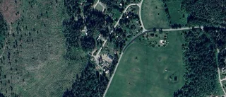 69-åring ny ägare till 80-talshus i Heby – prislappen: 1 000 000 kronor