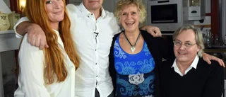 Hockeylegendaren ställer sig vid spisen