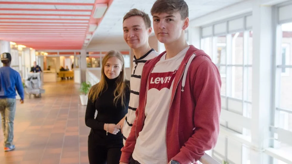 Stormöte. Linnéa Walter, Oscar Sundbaum och Philip Jacobsson från naturprogrammet vid Björknäsgymnasiet ska delta vid Berzeliusdagarna i Stockholm.
